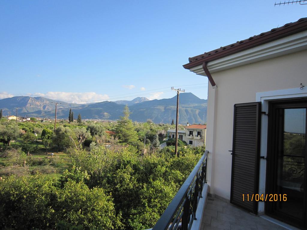 Dimitris Villa Aigio Bagian luar foto
