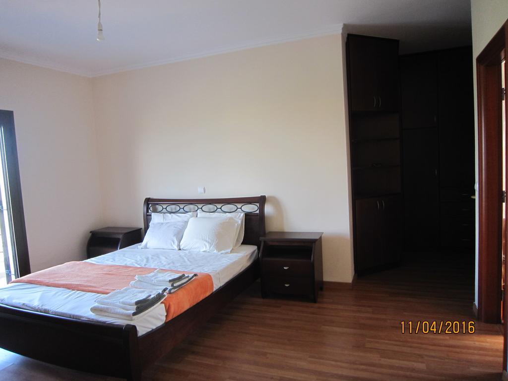 Dimitris Villa Aigio Bagian luar foto
